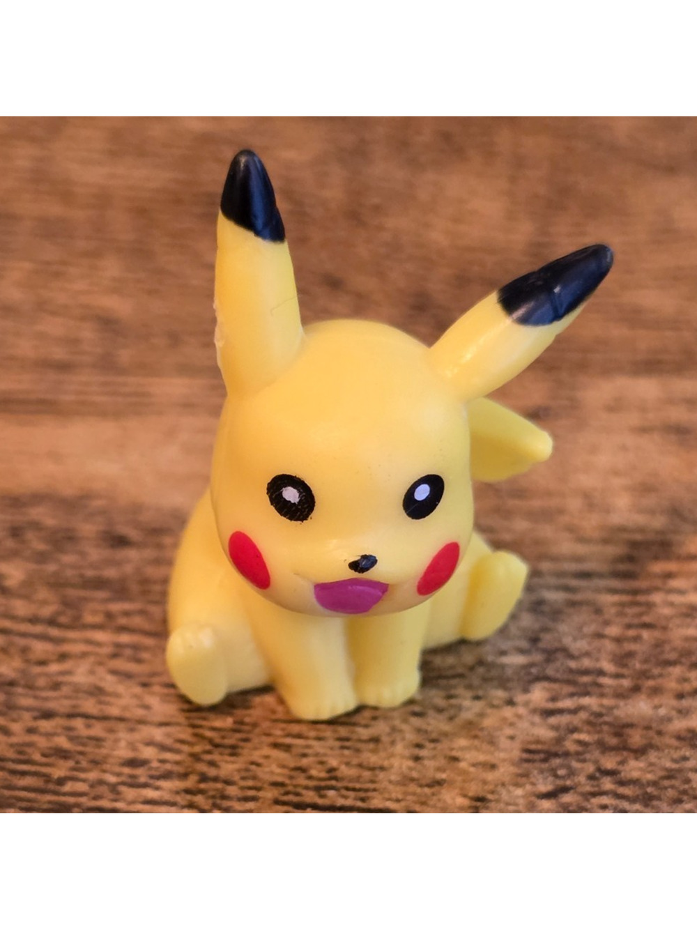 Vintage 1990s Pokémon Pikachu 1" Plastic Mini Figure